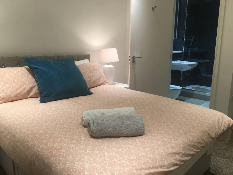 Grand Serviced Apartment***** Croydon Esterno foto